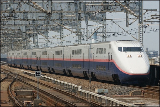JR_East_Shinkansen_E1-renewal