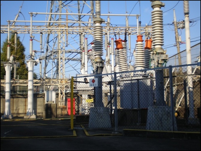 Inokashira_line_kugayama_electrical_substation