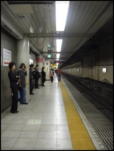 subway-platform-dirty
